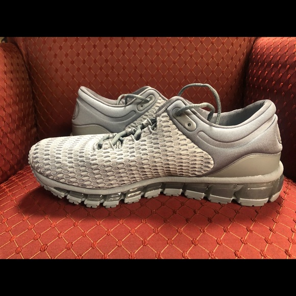 Men’s ASICS Gel Grey - like new - Picture 8 of 8